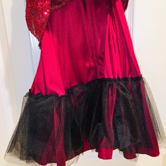 Red sequin dress! - Picture 3 of 4